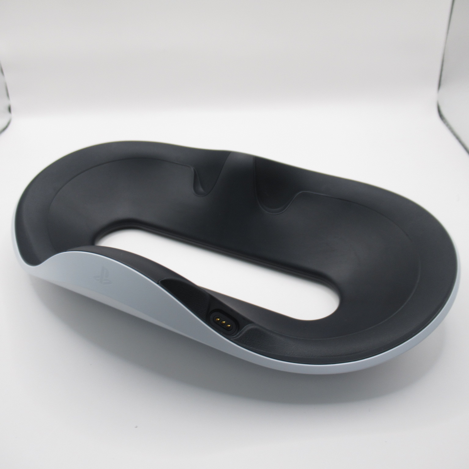 【中古超美品】PlayStation VR2 /センスコントローラー充電スタンド 中古】PlayStation VR2 Senseコントローラー充電スタンド 【PS5