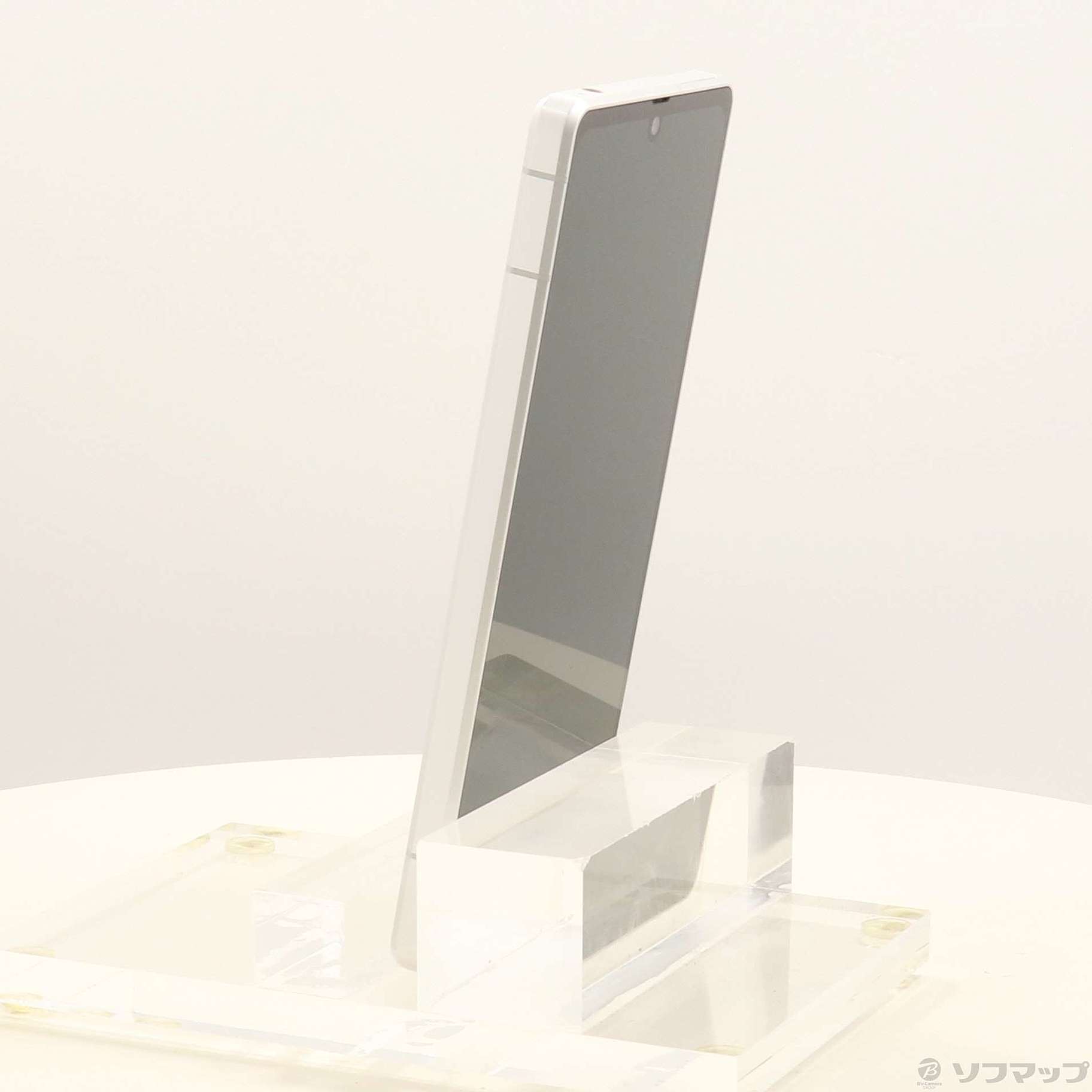 AQUOS R8 SH-52D docomo [�N���[��]�̐��i�摜2