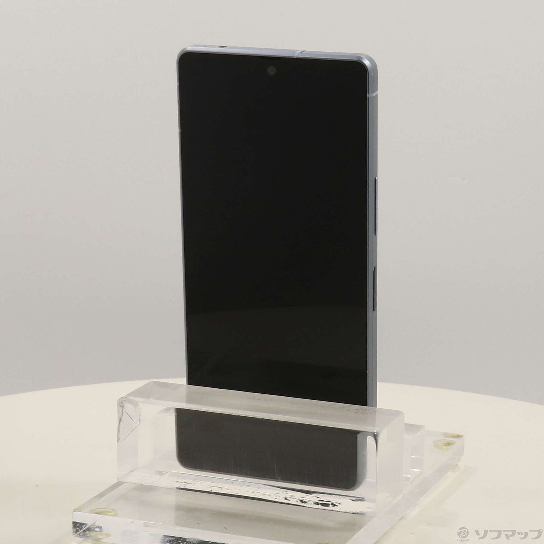 AQUOS R8 SH-52D docomo [�u���[]�̐��i�摜3