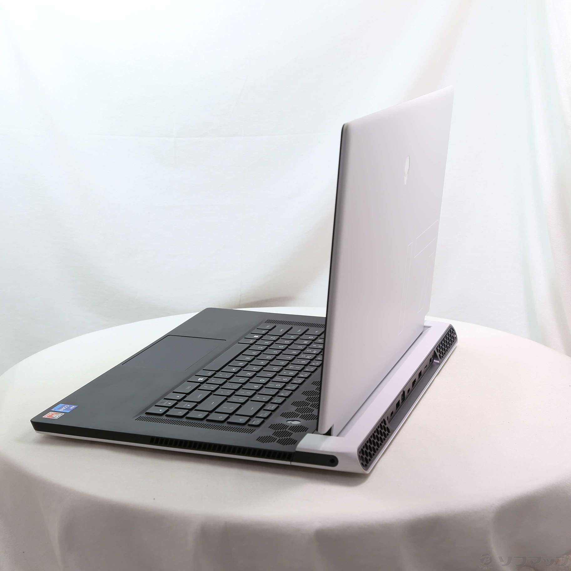 �Z�[���Ώەi Alienware x17 R2