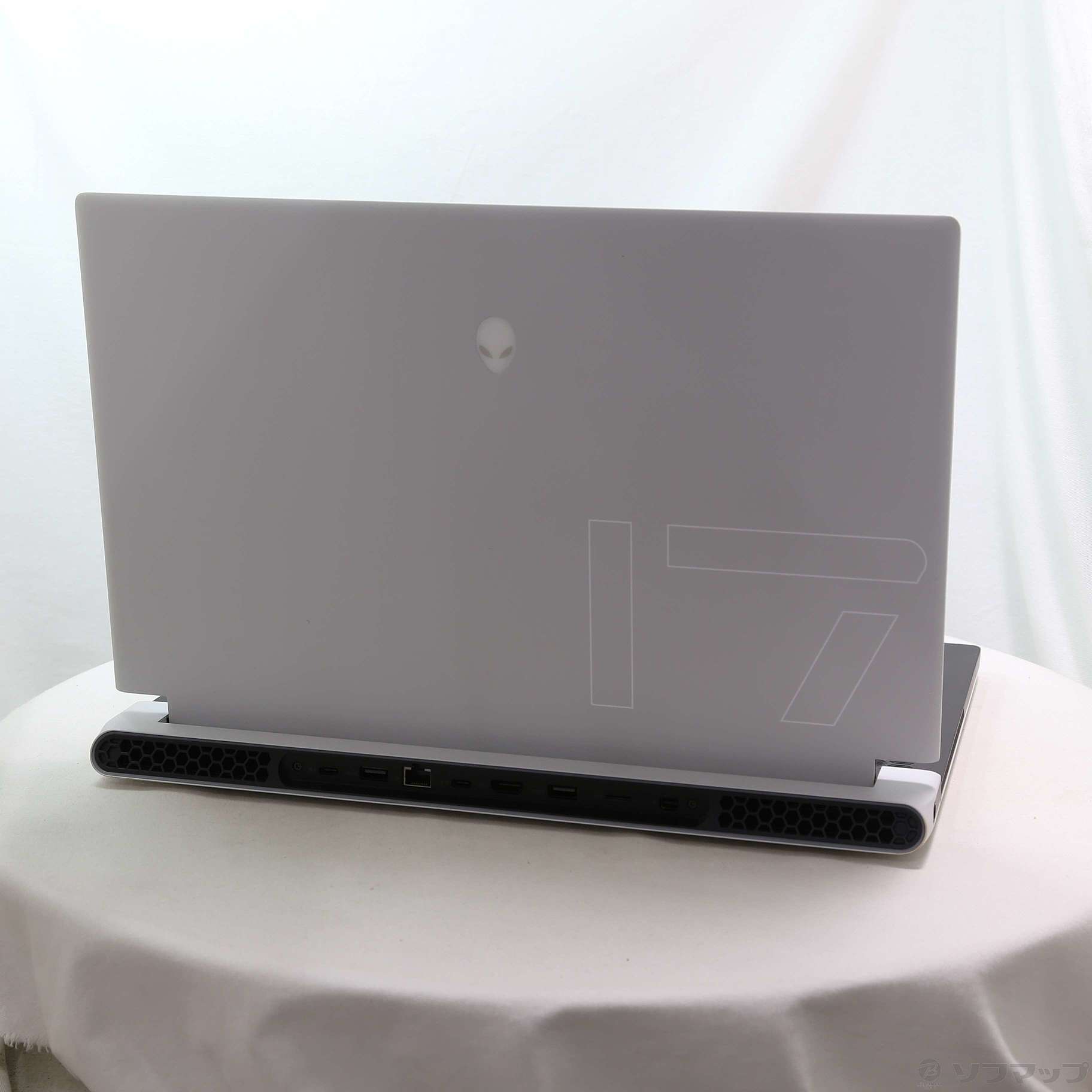 �Z�[���Ώەi Alienware x17 R2