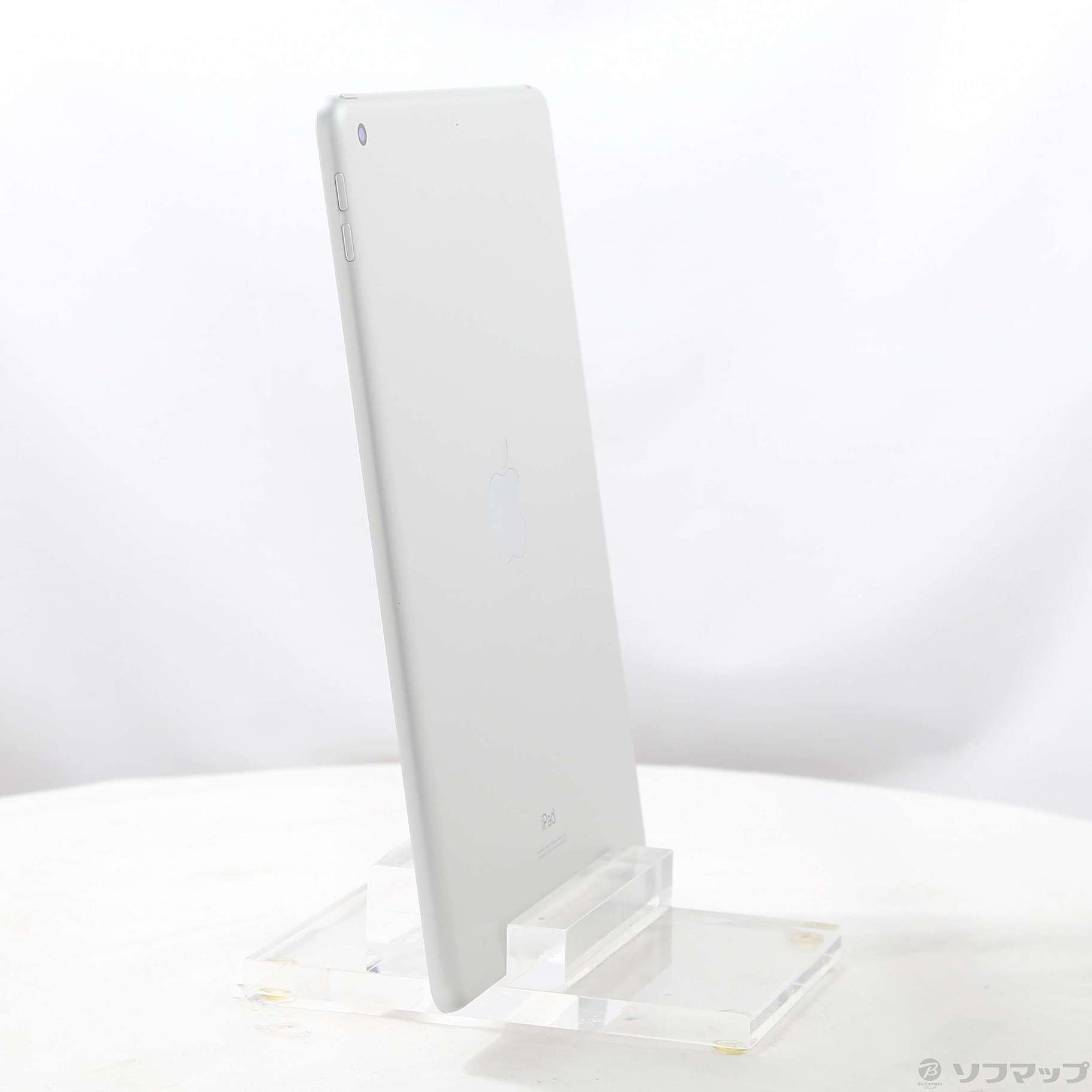 中古】iPad 第8世代 32GB シルバー MYLA2J／A Wi-Fi ［10.2インチ液晶