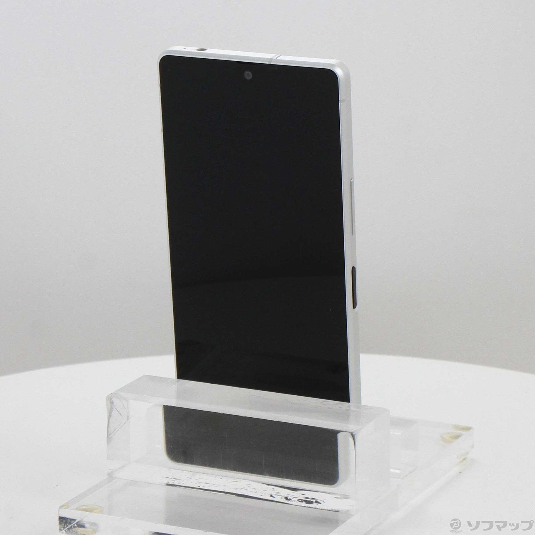 AQUOS R8 SH-52D docomo [�N���[��]�̐��i�摜3