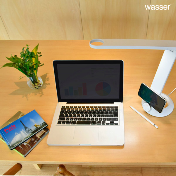 ワイヤレス充電機能付きLEDデスクライト wasser(ヴァッサ) ホワイト