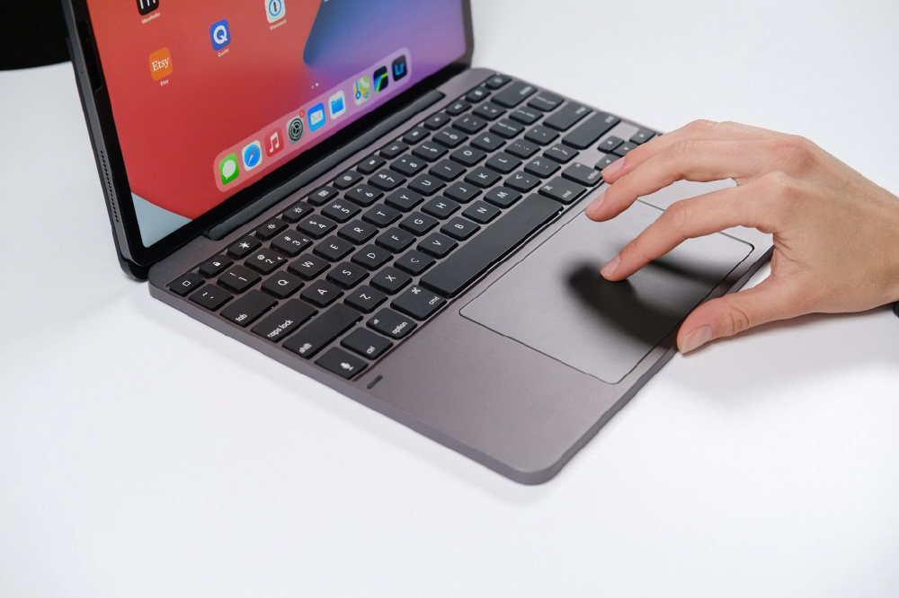12.9インチ iPad Pro（第5/4/3世代）用 トラックパッド付き