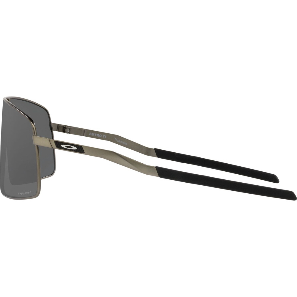 Sutro TI OO6013-0136［サングラス］ マットガンメタル/プリズム