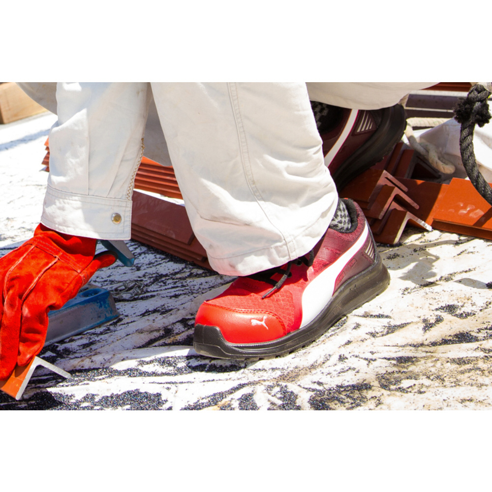 【新品タグ付き】 PUMA プーマ 安全靴 マラソン 赤 26.0 プーマセーフティ マラソン レッド 26．0 64.336.0-26.0｜の