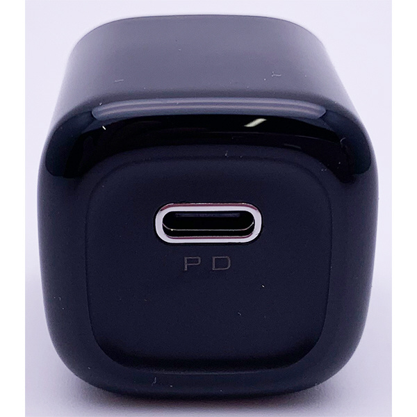 PD(PowerDelivery) 対応USB-AC充電器/3A/20W （Type-Cポート）/ブラック ACC-20PDMBK ブラック