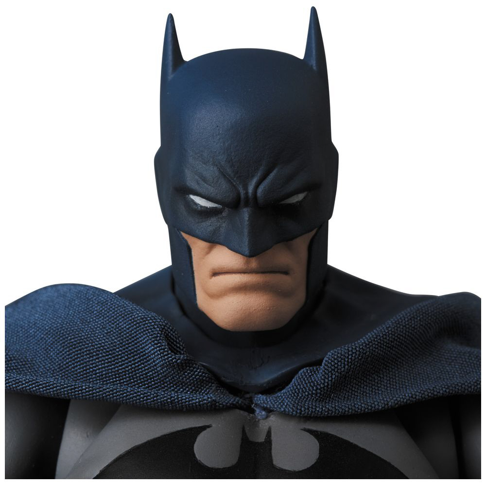 マフェックス No．105 MAFEX BATMAN “HUSH”｜の通販はソフマップ