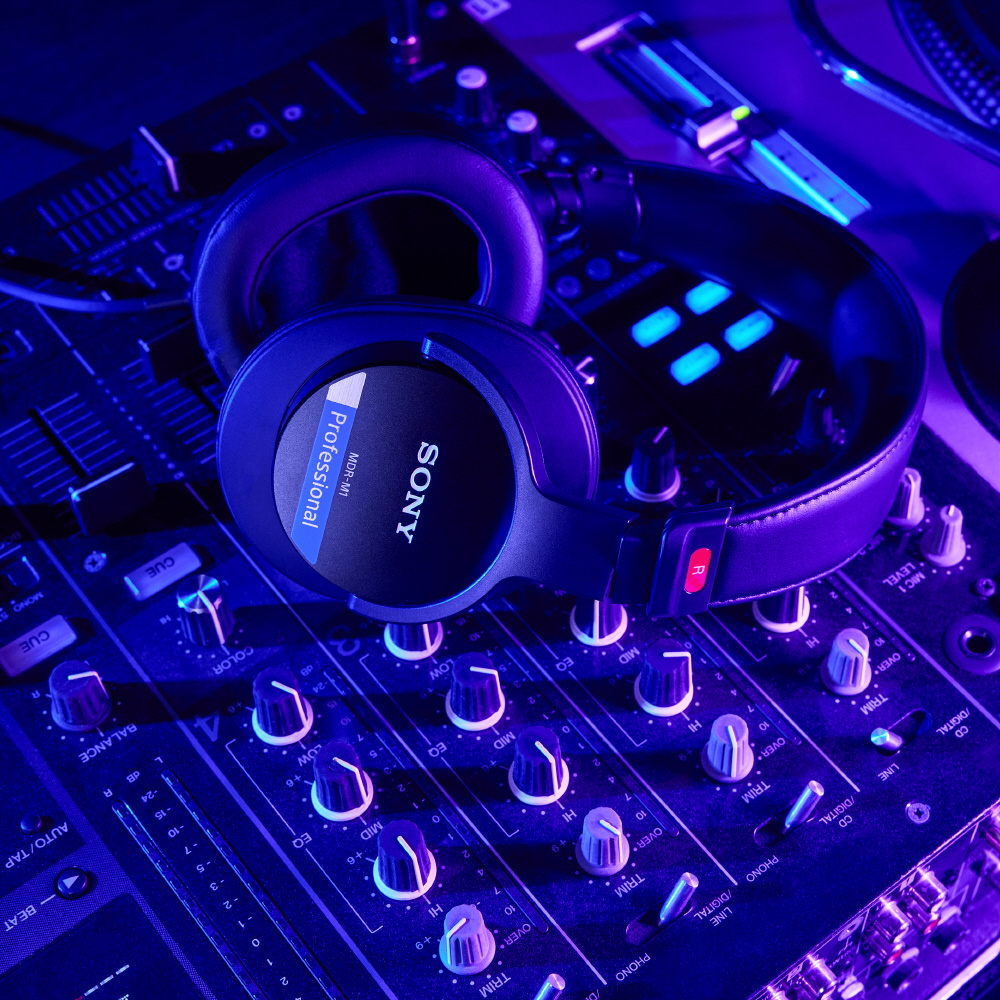 モニターヘッドホン ブラック MDR-M1｜の通販はソフマップ[sofmap]