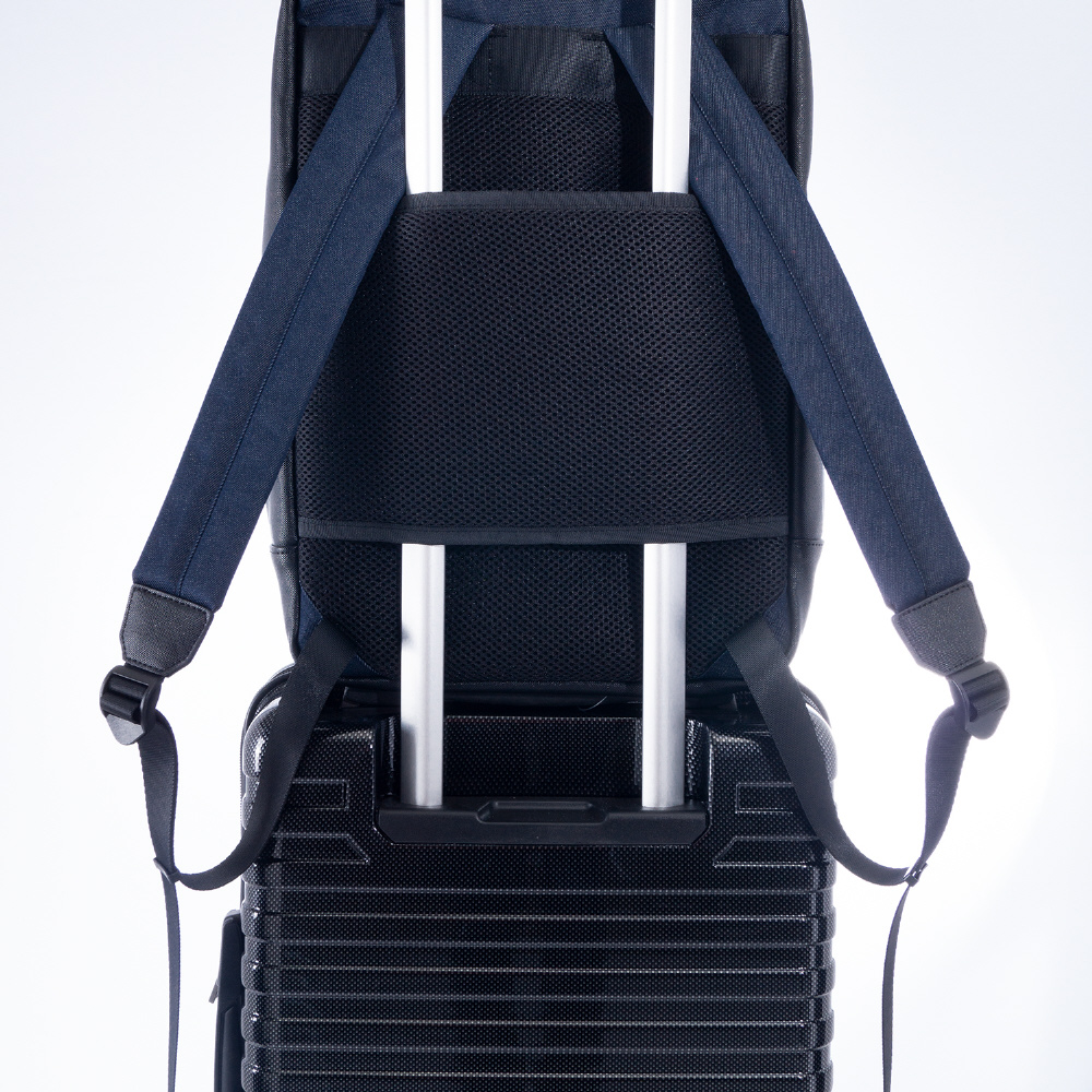 ビジネスリュック ネイビー/ブラック ATK-1022｜の通販はソフマップ