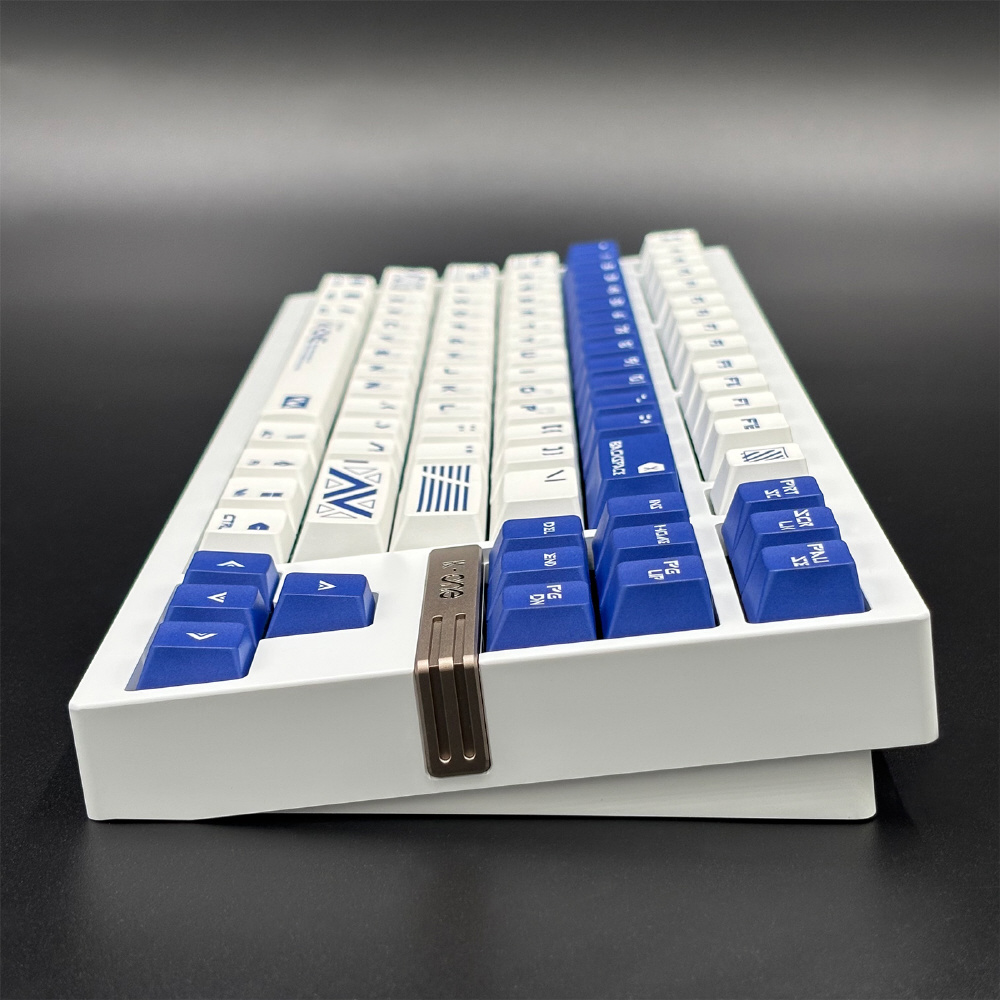 mキーとspace keyに少し傷あります The Ultimate Version of the Worst 1980's Micro? - YouTube