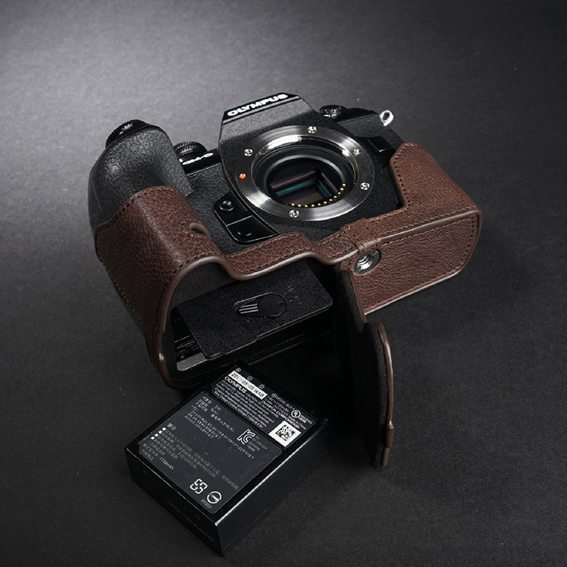 TP Original OLYMPUS E-M1 Mark III 用 ボディーハーフケース ダーク