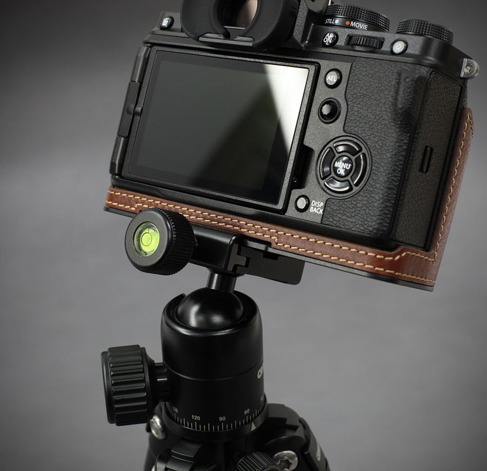 本革カメラハーフケース ブラウン FJ-XT4BR｜の通販はソフマップ[sofmap]