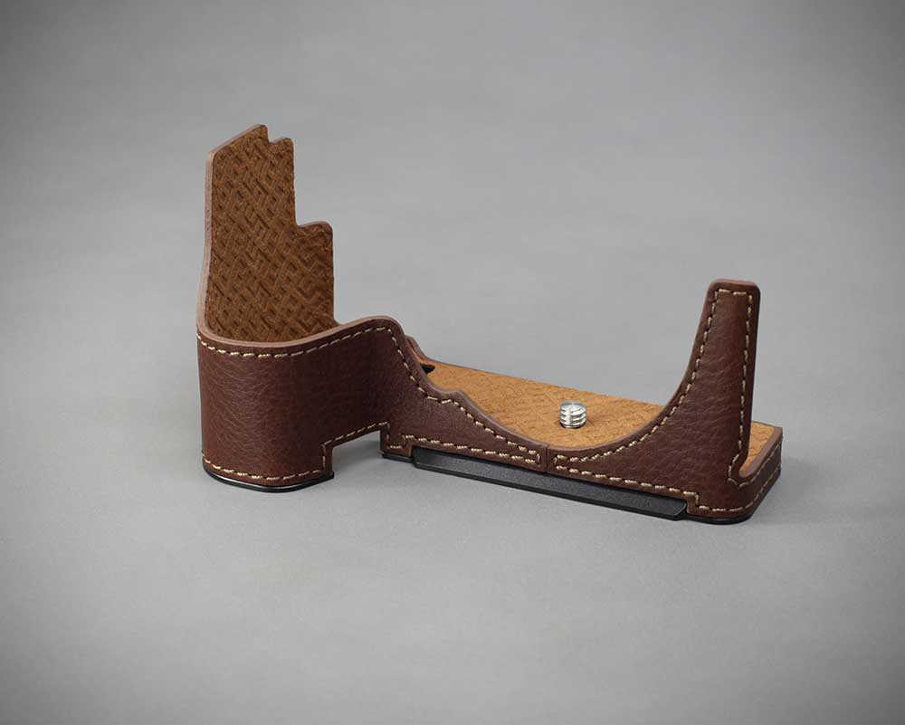 ソニー α6700用本革カメラハーフケース ブラウン SY-A6700DBR｜の通販