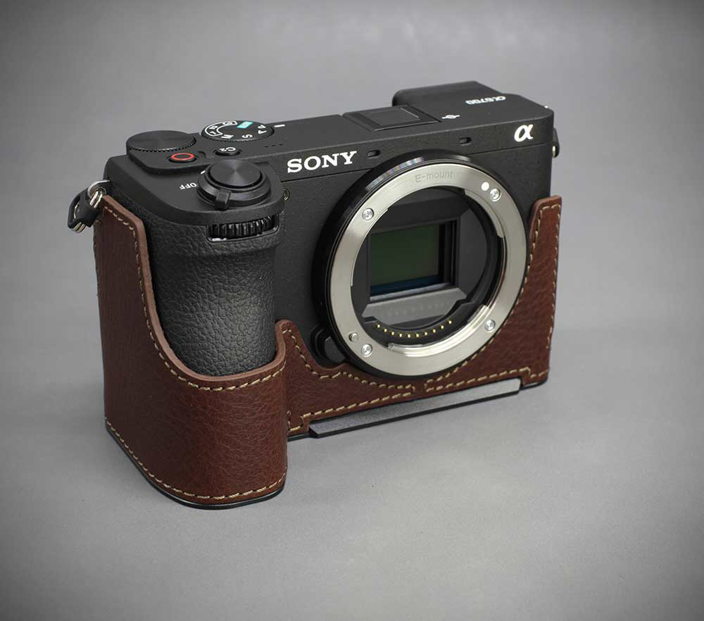 ソニー α6700用本革カメラハーフケース ブラウン SY-A6700DBR｜の通販