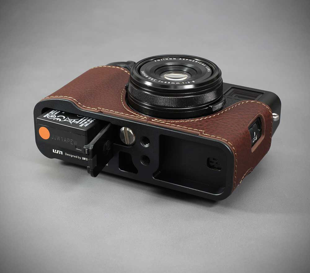 富士フィルム X100VI用本革カメラハーフケース ブラウン FJ-X100VIBR