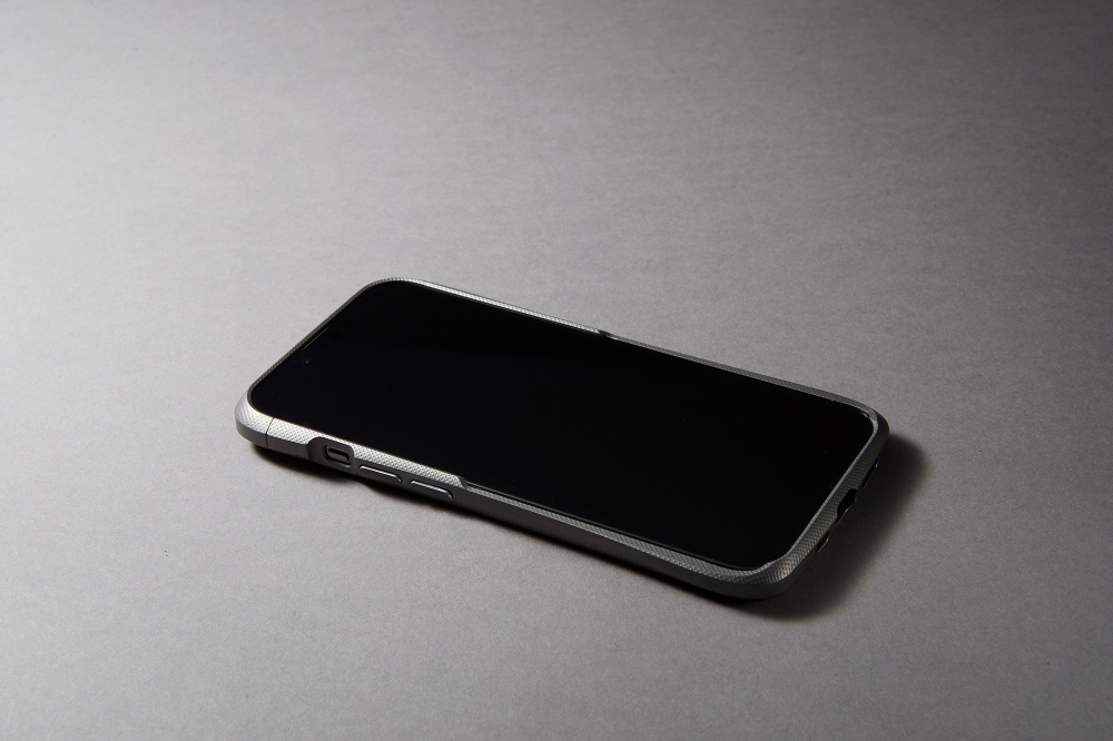 アルミバンパー】CLEAVE Aluminum Bumper for iPhone 13 13 Pro｜の通販はソフマップ[sofmap]