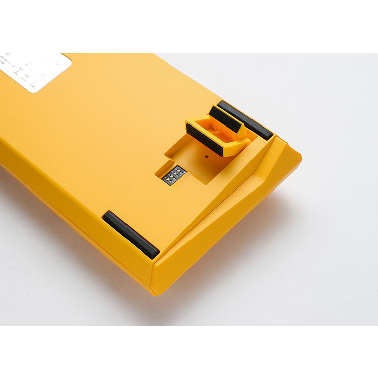 ゲーミングキーボード One 3 RGB SF 65%(静音赤軸・英語配列) Yellow