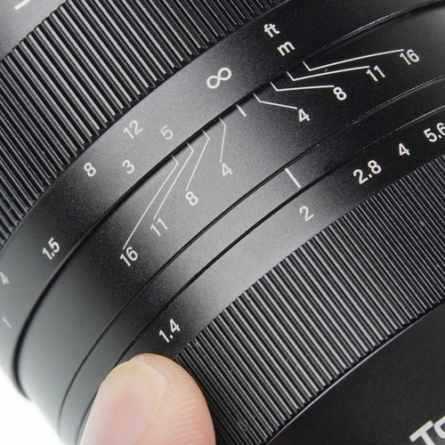 Tokina SZ 33mm F1.2 MF LTD ソニーEマウント ［ソニーE］｜の通販は