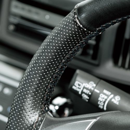 ハンドルカバー フィックススポーツ Sサイズ 36 5 37 9cm ブラック 編込みハンドルカバー 軽 普通車用 6722 01bk の通販はソフマップ Sofmap