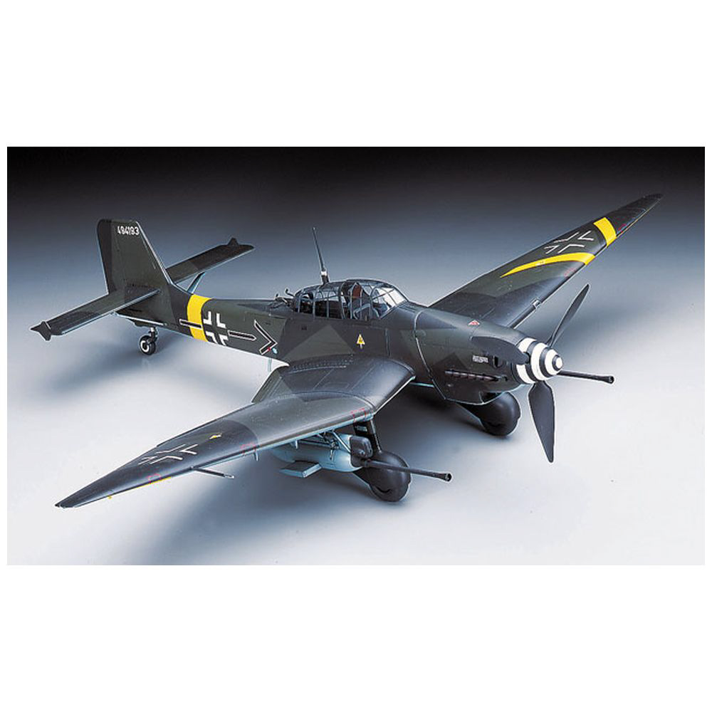 Amazon | ハセガワ 1/32 ドイツ空軍 対戦車攻撃機 ユンカース