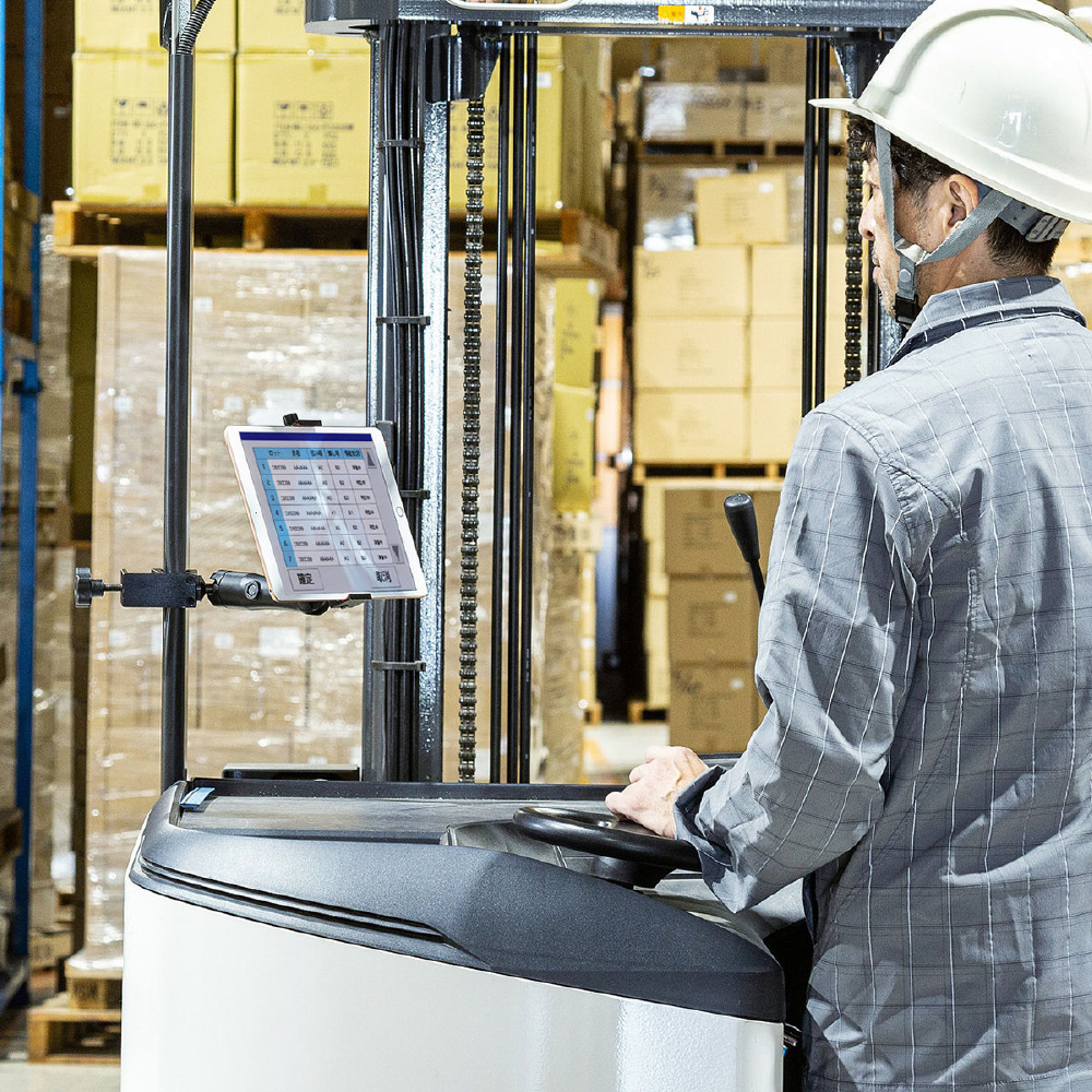 タブレット用［7～11インチ］ 支柱取り付け用ホルダー 2関節・アルミ製