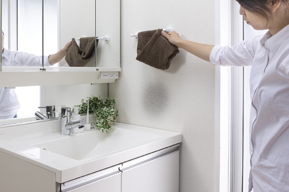 洗面所の汚れ 黒ずみ防止シート壁用2枚入 リーフブラウン Kv 75 の通販はソフマップ Sofmap