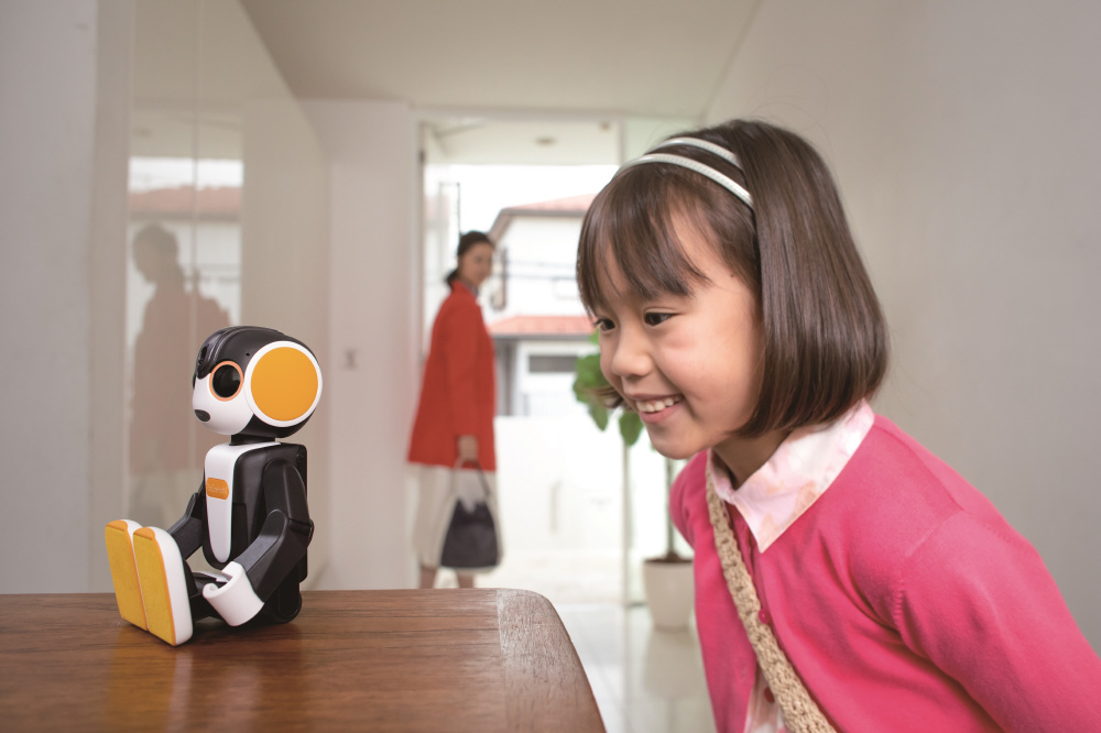 買取】RoBoHoN ロボホン 3G・LTE対応モデル RoBoHoN ブラック SR