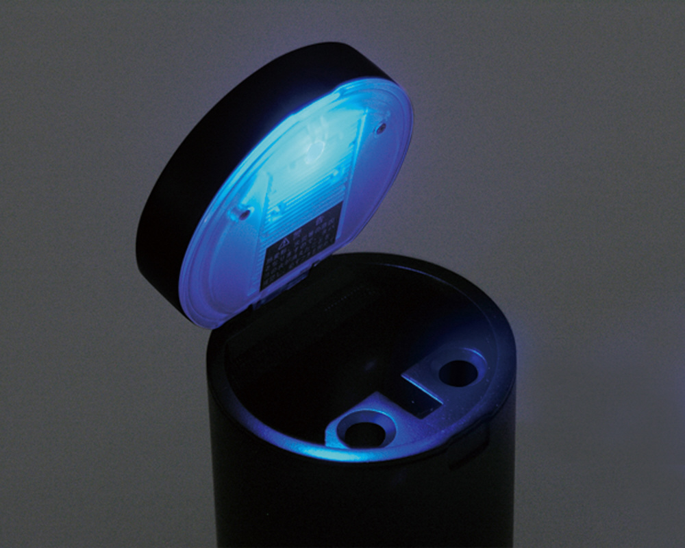 車用灰皿 スイッチアッシュ1 ブラック ブルーled照明付 Ed 140 の通販はソフマップ Sofmap