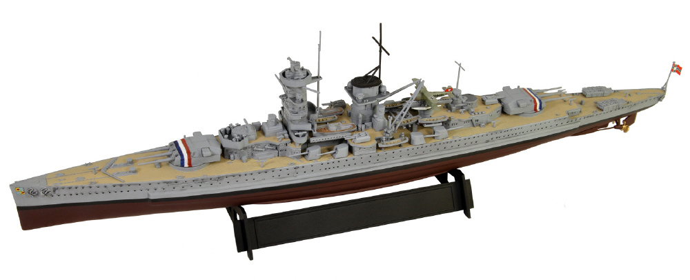 トランペッター 1/700 独海軍 ドイッチュラント級 ポケット戦艦 アドミラル・グラーフ・シュペー 1937 プラモデル[並行輸入品] 05773 独海軍 ポケット戦艦 アドミラル・グラーフ・シュペー