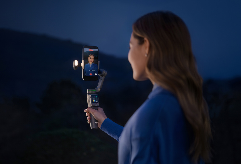 Osmo Mobile 8P クリエイターコンボ スマートフォン用ジンバル OMA575