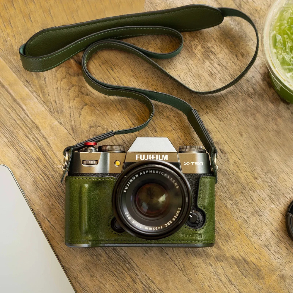 FUJIFILM X-T50用レザーハーフケースキット 4711 グリーン FUJIFILM X-T50用レザーハーフケースキット 4711 グリーン