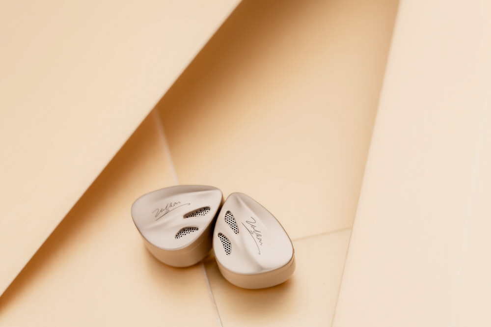 【美品】DUNU-TOPSOUND Vulkan 2（2pin） Dunu Vulkan 2 IEMs Review - Explosion Of Sound And Colour